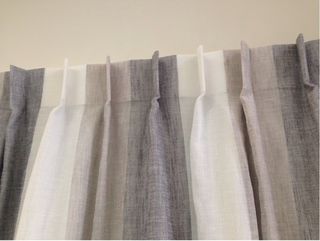 Single pleats